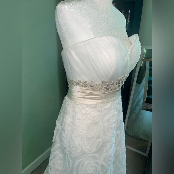 Perfect Casablanca Bridal Ivory Gown Princess Strapless Wedding Dress 8 - Picture 6 of 16